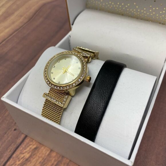MACY’S CUBIC ZIRCONIA GOLD “LOVE” WATCH WITH BLACK BRACELET COMBO W19 - Picture 1 of 4